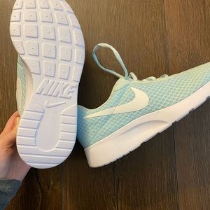 NWOB - brand new Nike sneakers